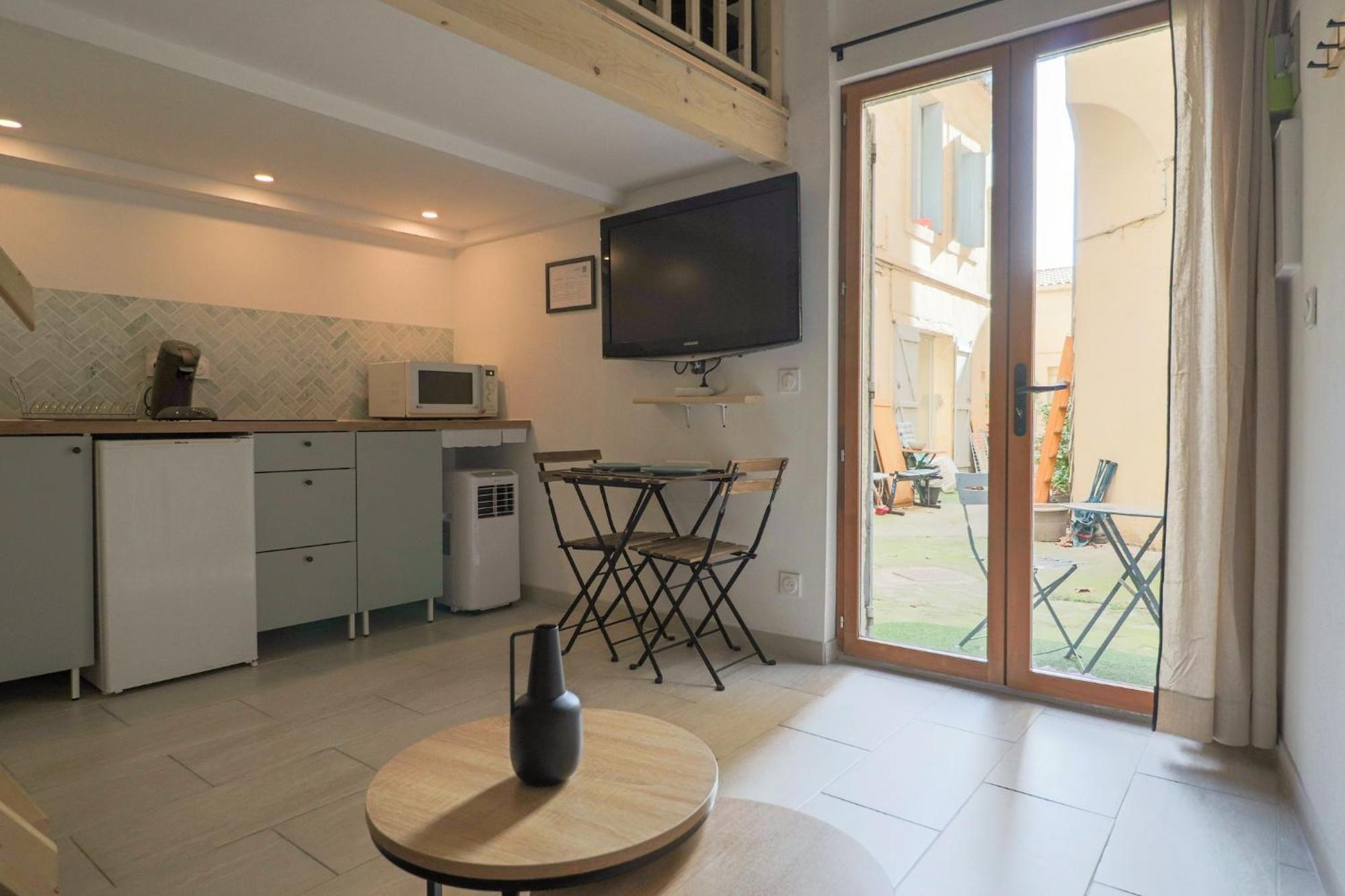 Climatise Mezzanine Avec Parking Apartment *